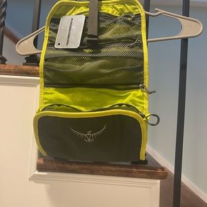 Osprey toiletries bag - travel